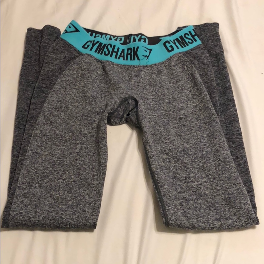 Cute Dark Grey n’ Blue Leggings!